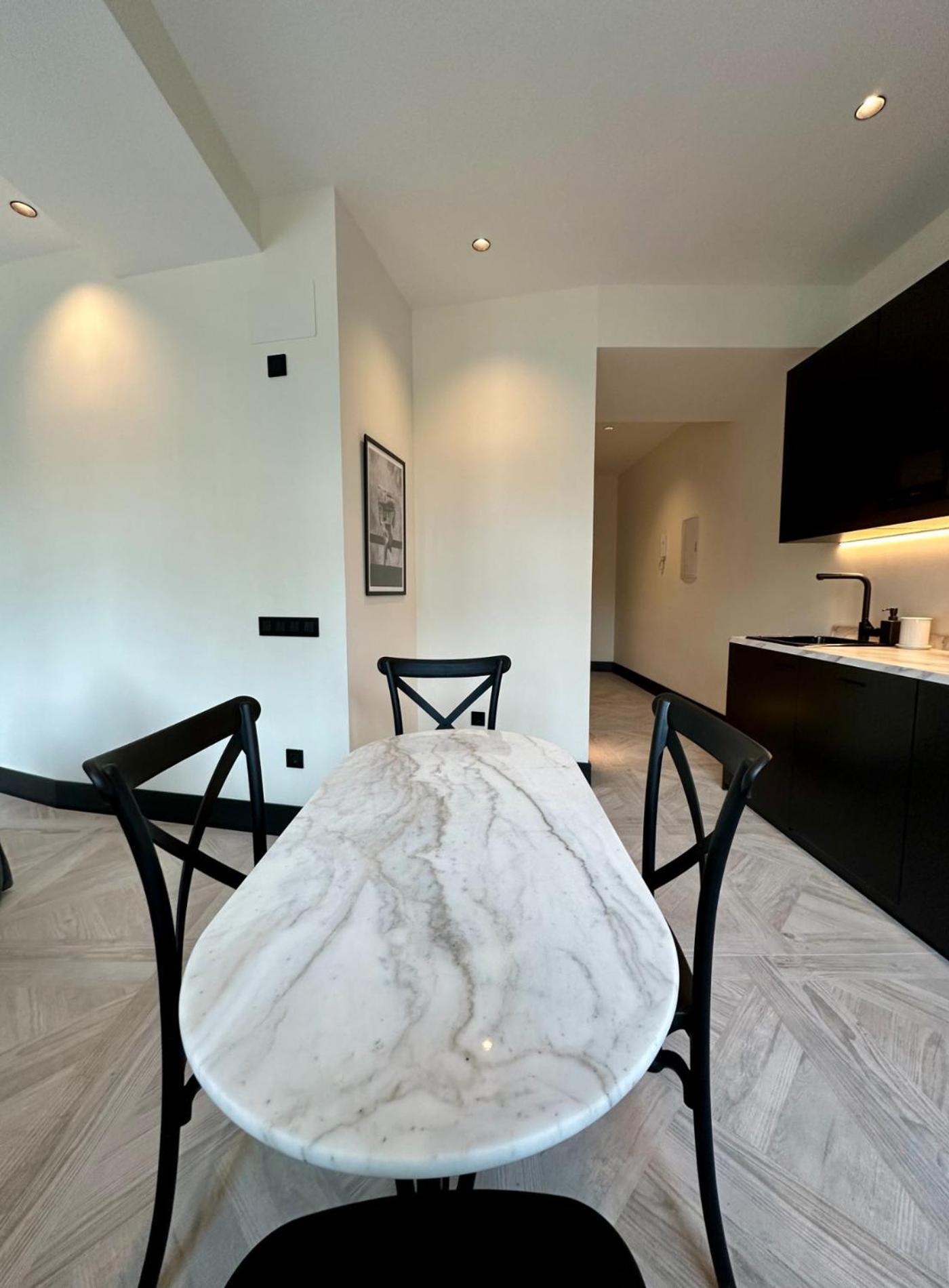 Chic Apt Para 4Pax En Plaza Del Carmen-Gran Via E2 Madrid Bagian luar foto