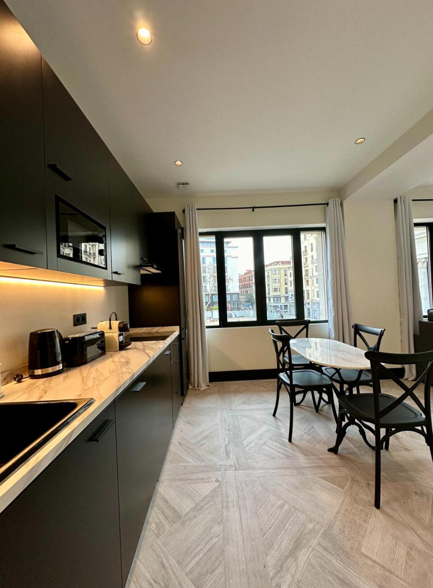 Chic Apt Para 4Pax En Plaza Del Carmen-Gran Via E2 Madrid Bagian luar foto